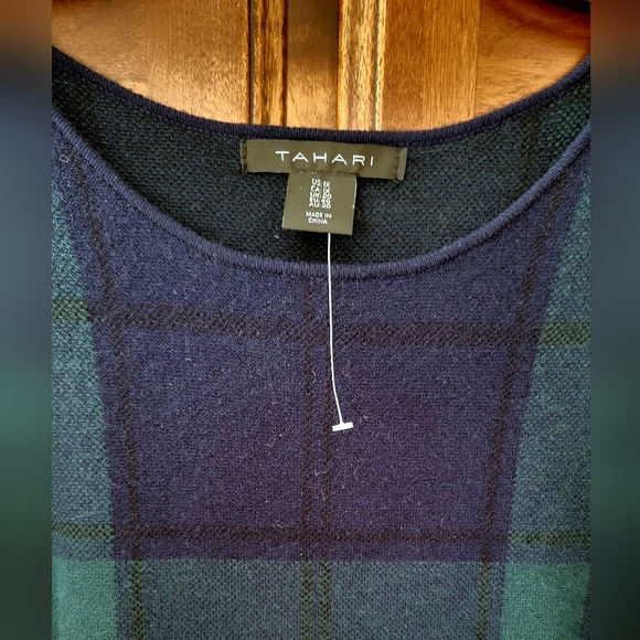 FINAL PRICE TAHARI Tartan Plaid Tunic Sweater NEW NWT 1X - Picture 2 of 4